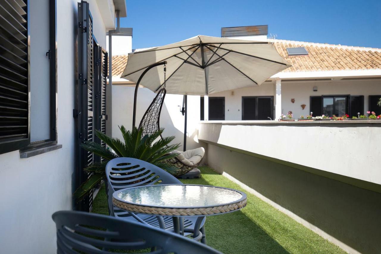 Apartamento Atico Real Suites グラナダ エクステリア 写真